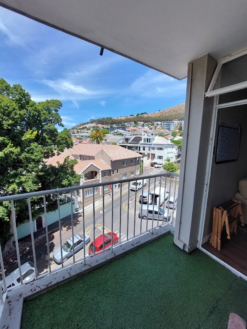 1 Bedroom Property for Sale in Green Point Western Cape